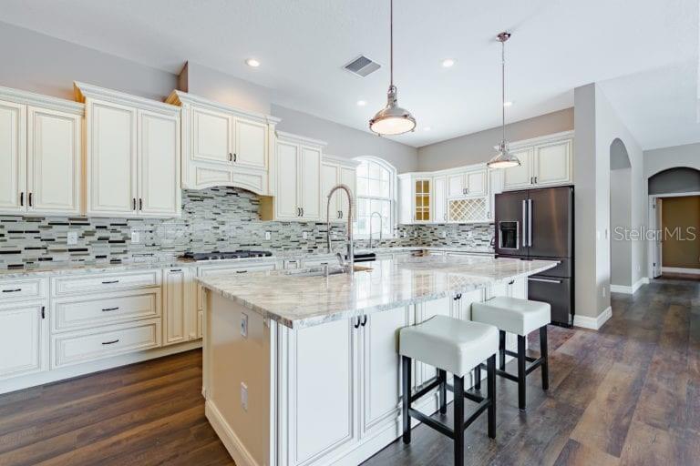 Picture of 344 Bay Street, Palm Harbor FL 34683