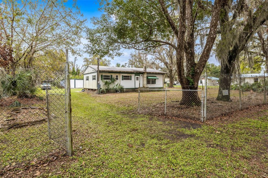 Picture of 2605 Shady Grove Lane, Plant City, FL 33565