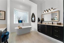 Picture of 1613 Glenwick Drive, Windermere, FL 34786