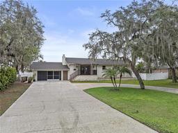 Picture of 31400 Saunders Drive, Tavares, FL 32778