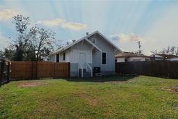 Picture of 2018 Elmwood Avenue, Tampa, FL 33605