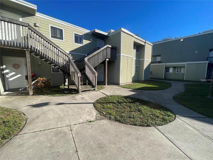 Picture of 101 Scottsdale Square Unit 101, Winter Park FL 32792