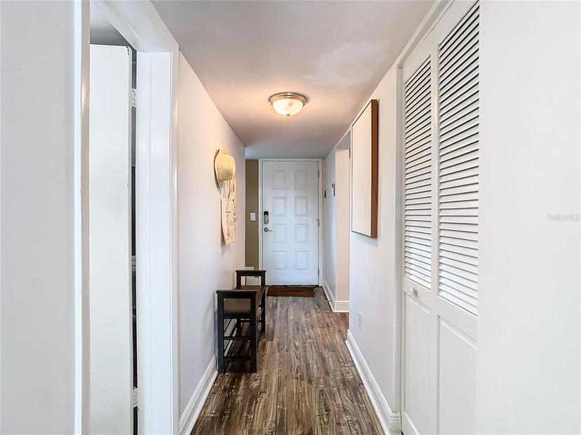 Picture of 6317 Newtown Circle Unit 17B2, Tampa FL 33615