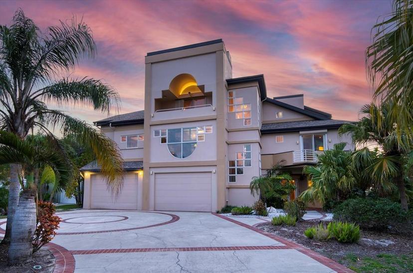 Picture of 812 Point Seaside Drive, Crystal Beach FL 34681