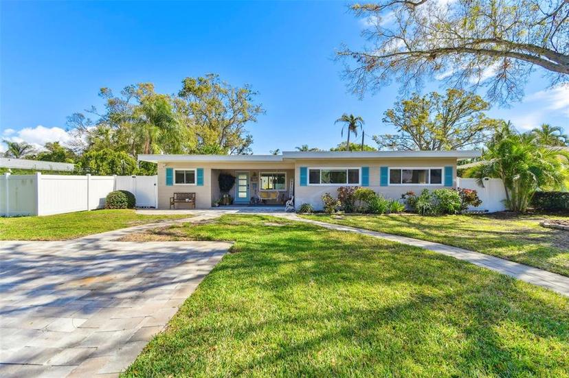 Picture of 400 72Nd Street S, St Petersburg FL 33707