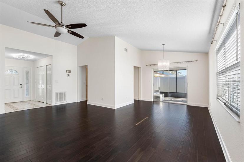 Picture of 16122 Northglenn Drive, Tampa FL 33618