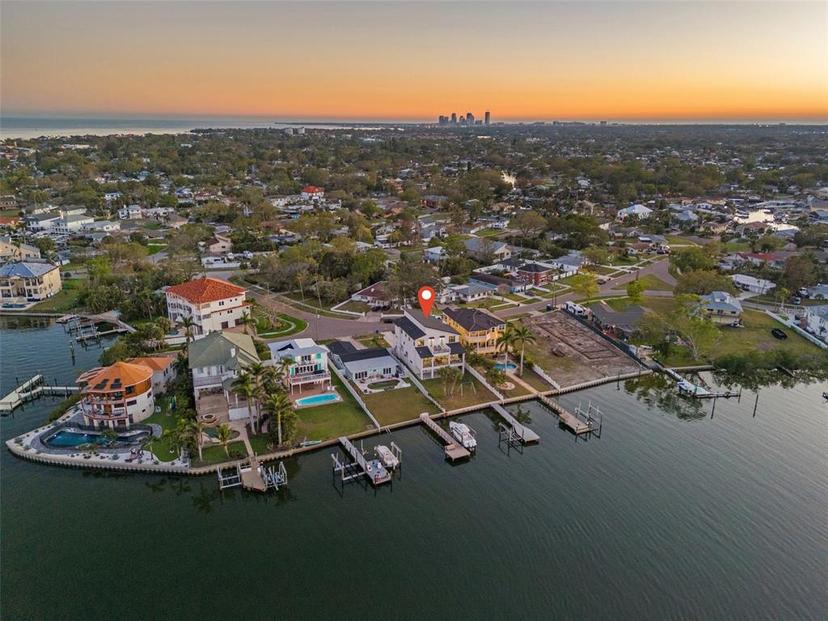 Picture of 1843 Bayou Grande Boulevard Ne, St Petersburg FL 33703