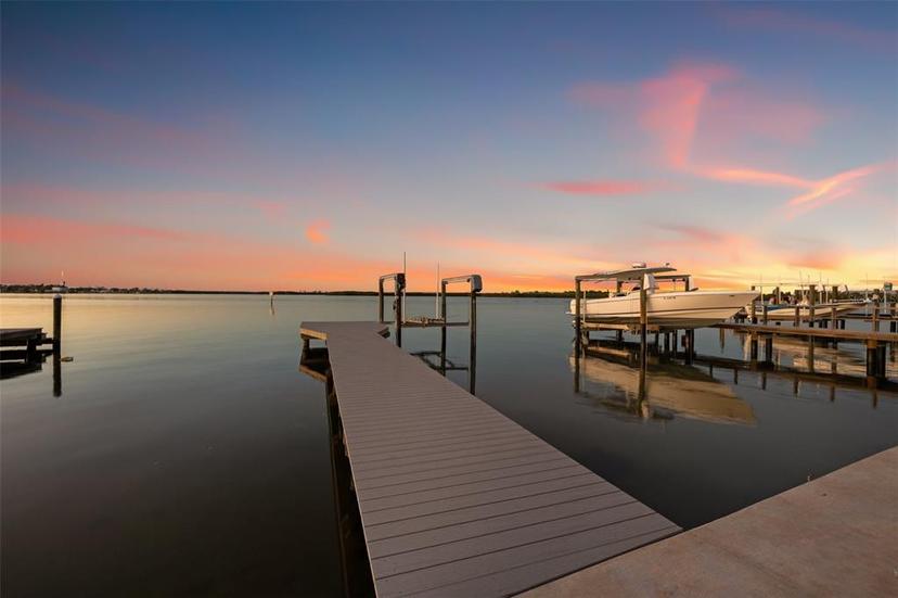 Picture of 1843 Bayou Grande Boulevard Ne, St Petersburg FL 33703