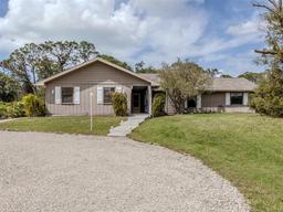 Picture of 1740 Chadwick Road, Englewood, FL 34223