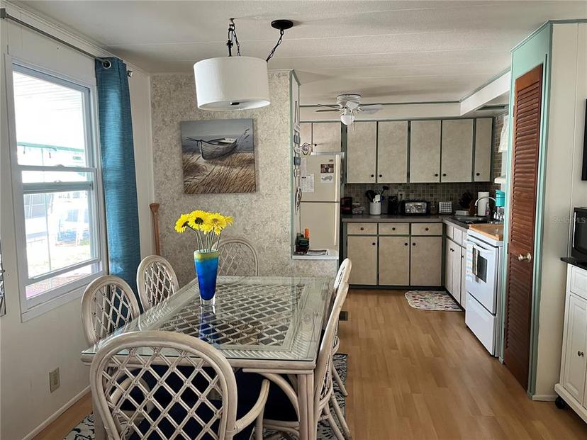 Picture of 7150 Mount Georgetown Drive Ne Unit 552, St Petersburg FL 33702