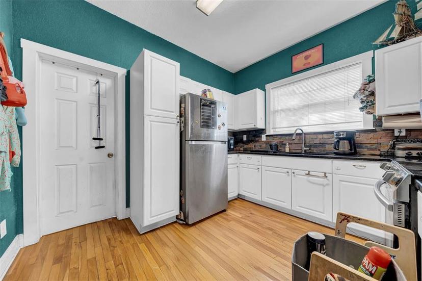 Picture of 2419 Mallory Avenue, Tampa FL 33605