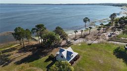 Picture of 12115 SE Sunset Harbor Rd, Weirsdale, FL 32195