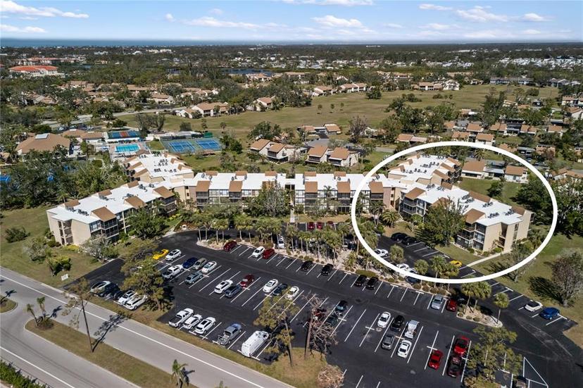 Picture of 618 Bird Bay Drive S Unit 118, Venice FL 34285
