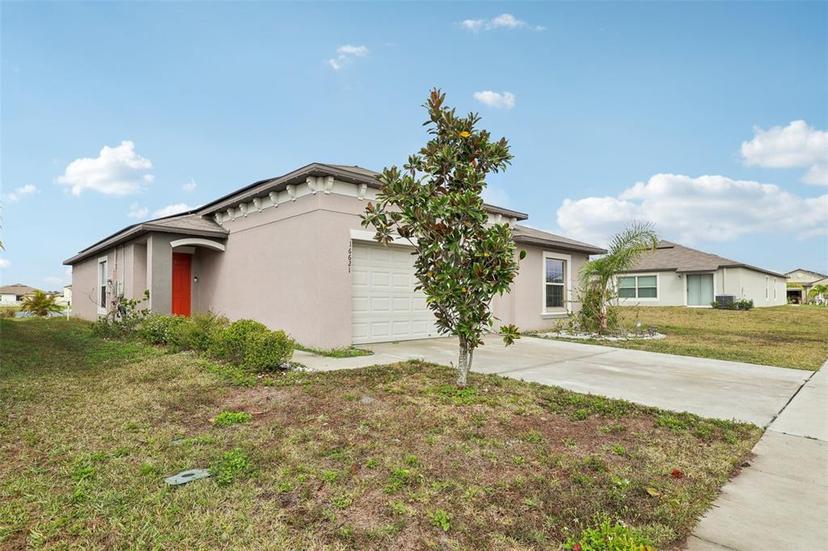 Picture of 16621 Sunburst Lake Street, Wimauma FL 33598
