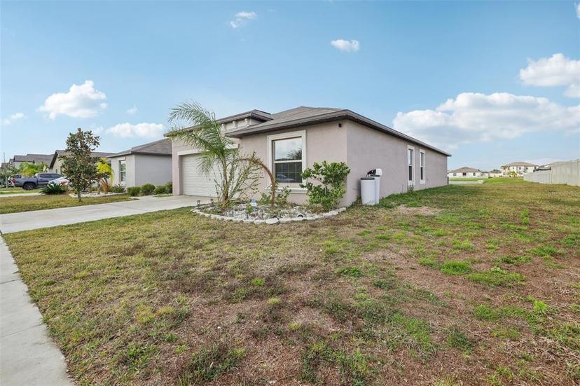 Picture of 16621 Sunburst Lake Street, Wimauma FL 33598