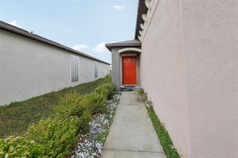 Picture of 16621 Sunburst Lake Street, Wimauma FL 33598