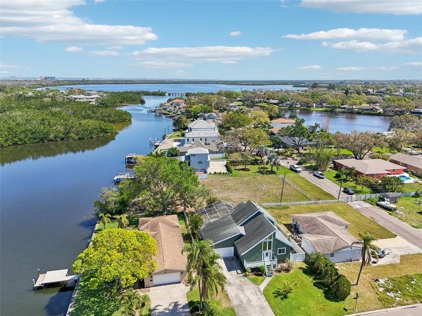 Picture of 8759 Orient Way Ne, St Petersburg FL 33702