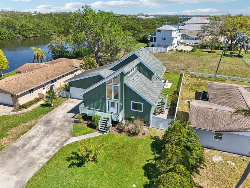 Picture of 8759 Orient Way Ne, St Petersburg FL 33702
