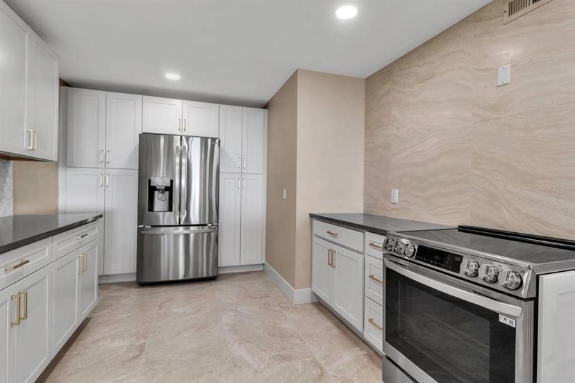 Picture of 5757 Gulf Of Mexico Drive Unit 110, Longboat Key FL 34228