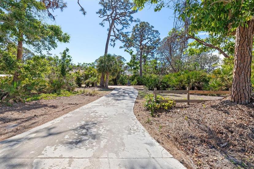Picture of 1701 Overbrook Road, Englewood FL 34223