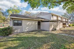 Picture of 8001 Jasmine Drive Unit 8001, Temple Terrace, FL 33637