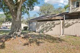 Picture of 8001 Jasmine Drive Unit 8001, Temple Terrace, FL 33637