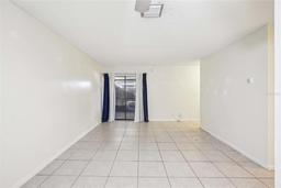Picture of 8001 Jasmine Drive Unit 8001, Temple Terrace, FL 33637