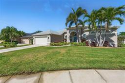 Picture of 612 Addison Drive Ne, St Petersburg, FL 33716