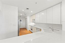 Picture of 5420 Eagles Point Circle Unit 103, Sarasota, FL 34231