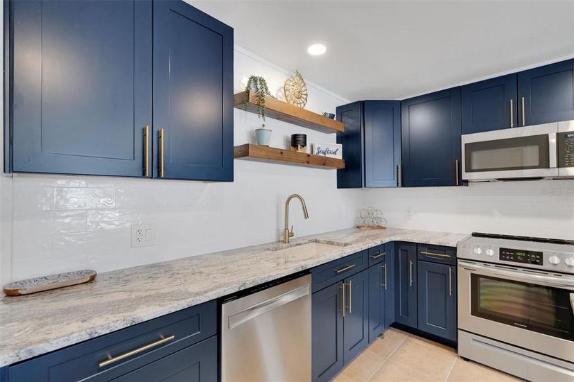 Picture of 423 62Nd Street, Holmes Beach FL 34217