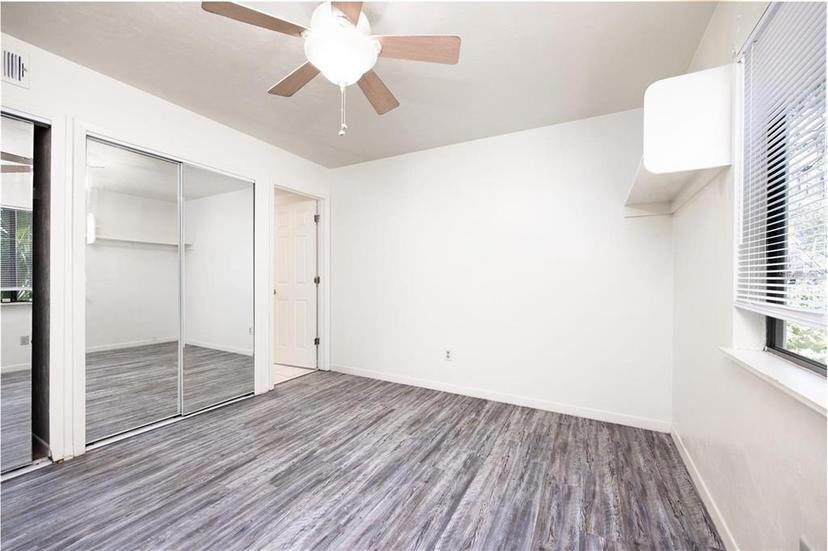 Picture of 127 SE 16Th Avenue Unit S-105, Gainesville FL 32601