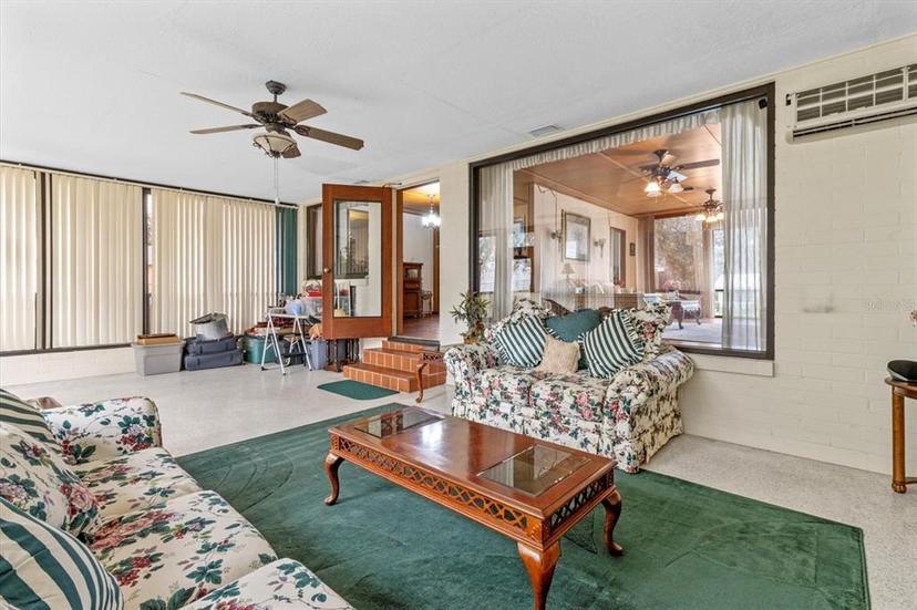 Picture of 304 S Pine Avenue, Inverness FL 34452