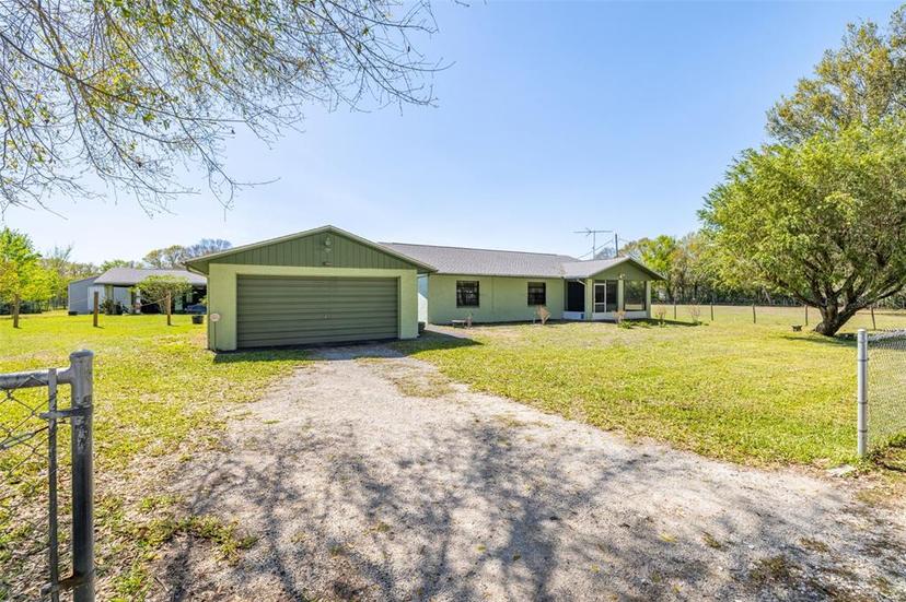 Picture of 11845 Meadowdale Dr, Tampa FL 33625