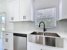 Picture of 110 Alta Vista Way, Davenport, FL 33837