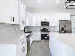 Picture of 110 Alta Vista Way, Davenport, FL 33837
