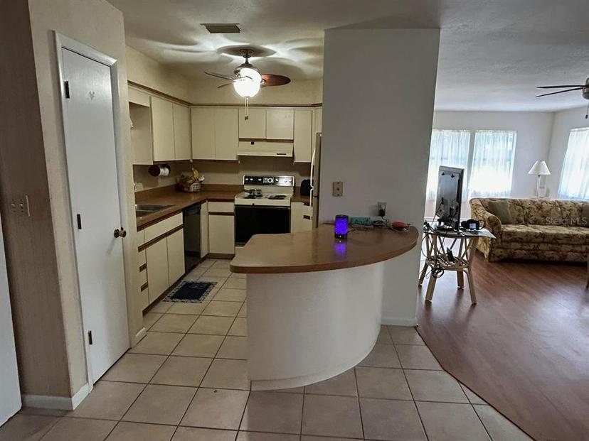Picture of 9028 NW 37Th Circle, Gainesville FL 32653