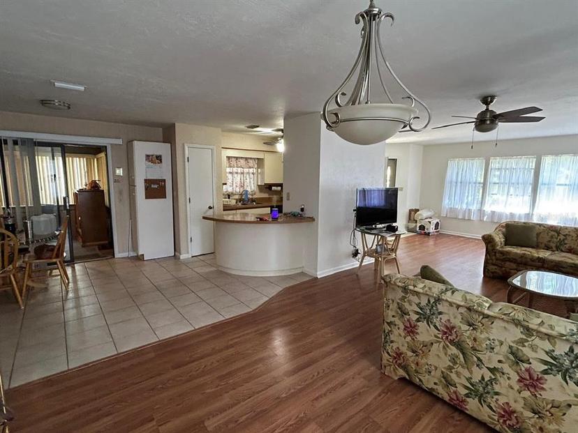 Picture of 9028 NW 37Th Circle, Gainesville FL 32653