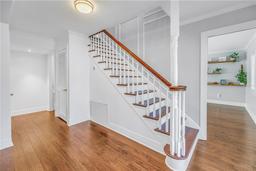 Picture of 4514 W Beachway Drive, Tampa, FL 33609