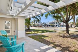 Picture of 106 N Blvd Of The Presidents, Sarasota, FL 34236
