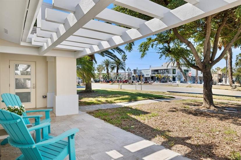 Picture of 106 N Blvd Of The Presidents, Sarasota FL 34236