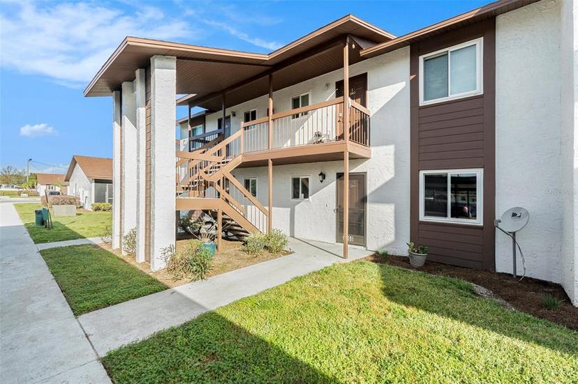 Picture of 39132 County Road 54 Unit 2060, Zephyrhills FL 33542