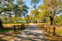 Picture of 4942 Cr 300, Lake Panasoffkee, FL 33538