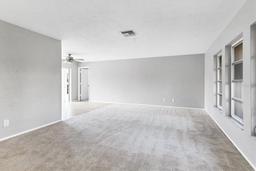 Picture of 6722 Roxbury Drive, Sarasota, FL 34231