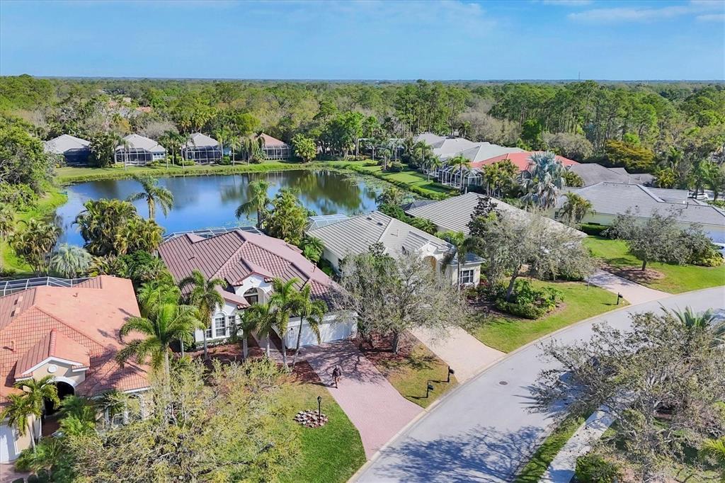 Picture of 8330 Abingdon Court, University Park, FL 34201