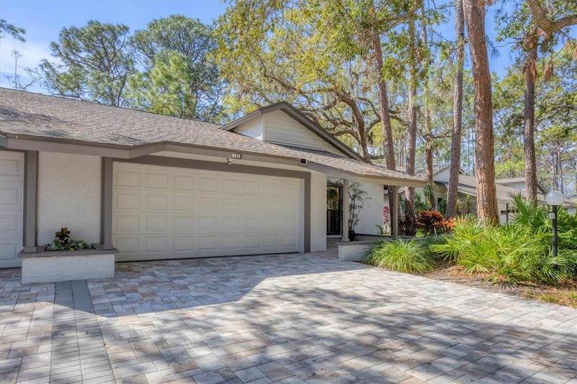Picture of 4616 Oak Forest Drive E Unit 31, Sarasota FL 34231