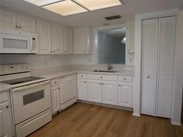Picture of 2297 Lark Circle E Unit E, Palm Harbor, FL 34684