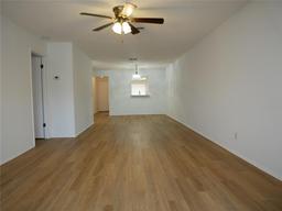Picture of 2297 Lark Circle E Unit E, Palm Harbor, FL 34684