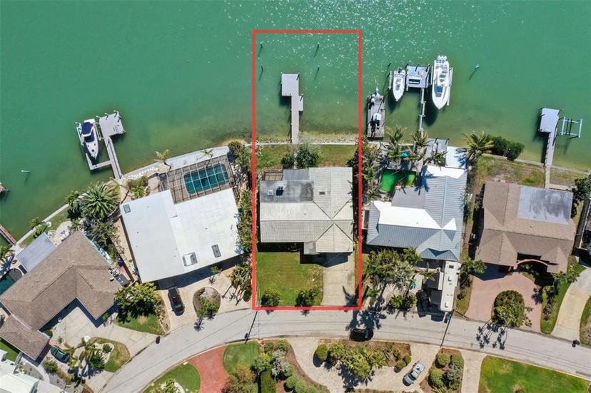 Picture of 649 79Th Circle S, St Petersburg FL 33707
