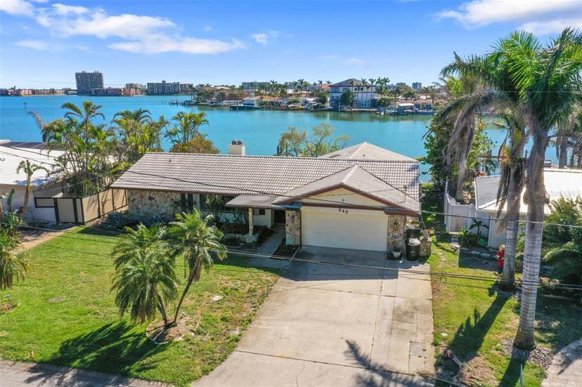 Picture of 649 79Th Circle S, St Petersburg FL 33707