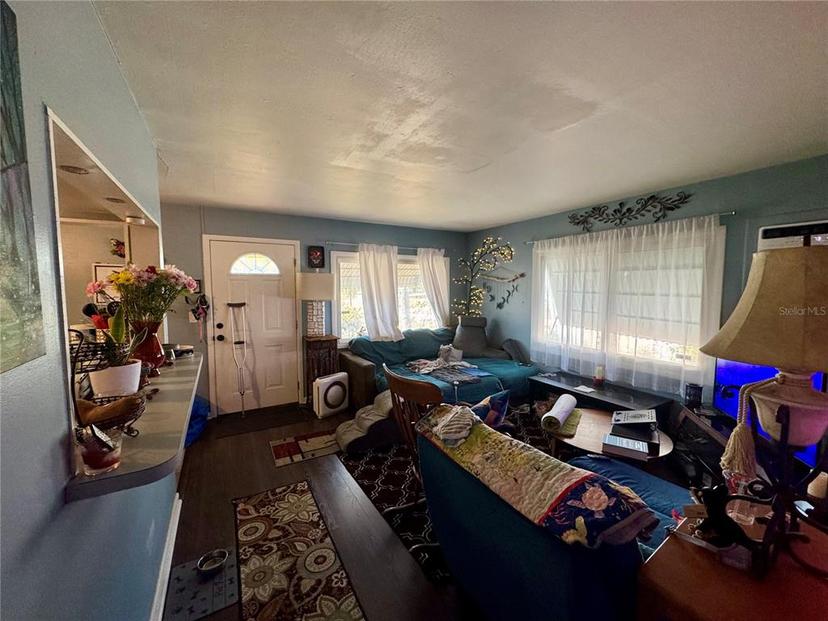 Picture of 624 Folsom Street S, St Petersburg FL 33707